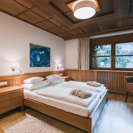 Felbermayer's Nocleg ze śniadaniem 4*